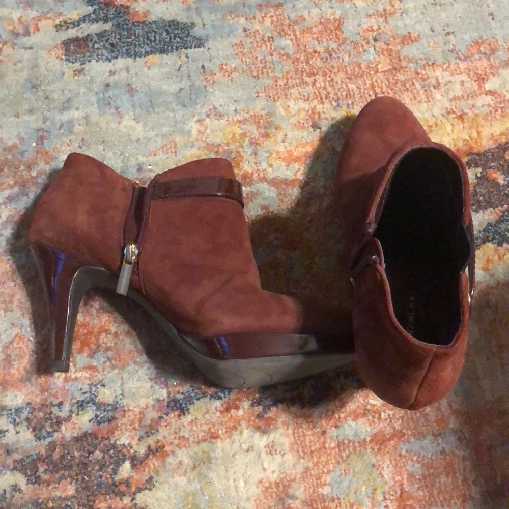 Bandolino booties with heel. Great color for Fall. Size 8. Worn once.